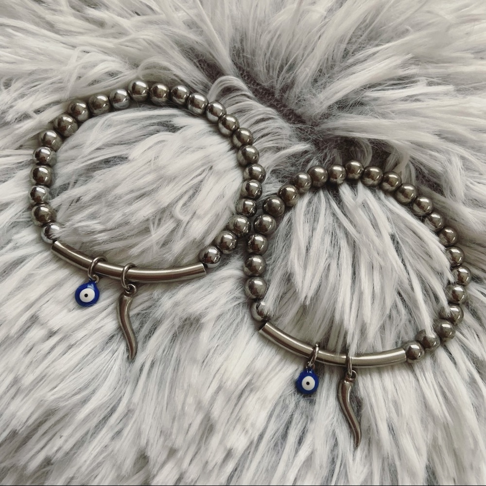 LA FORTUNATA CORNICELLO & EVIL EYE CHARM BRACELET featuring silver hematites